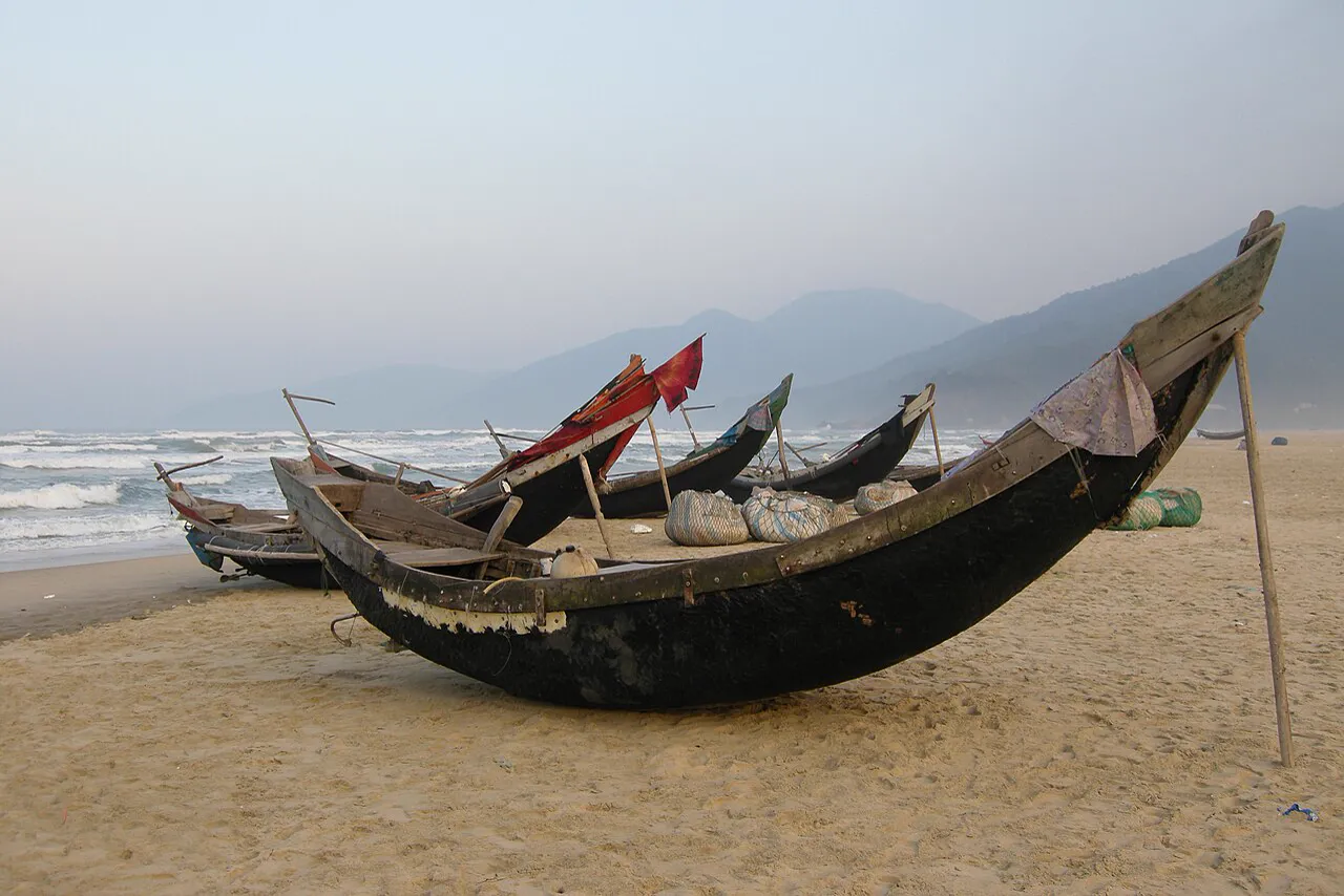 Đoàn Thuyền Đánh Cá (trích) — Huy Cận